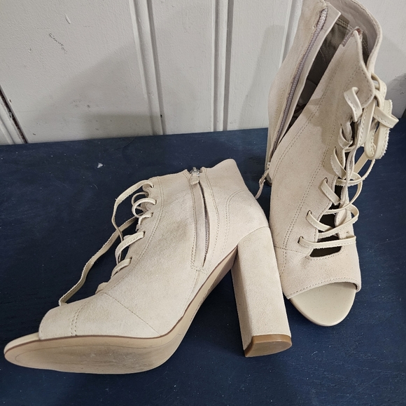 Sam Edleman lace up boots - Picture 3 of 9